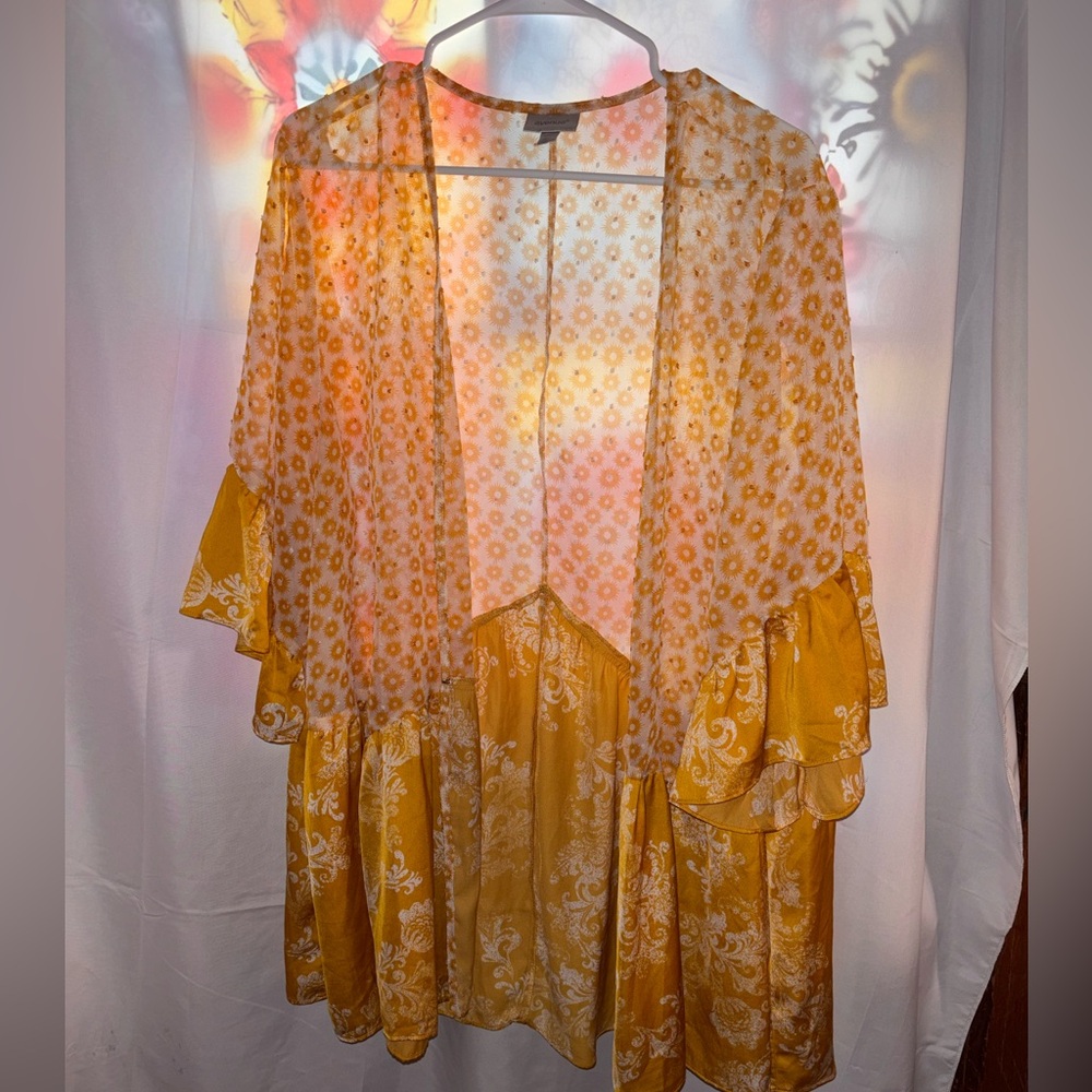 Avenue Yellow Floral Women's Kimono